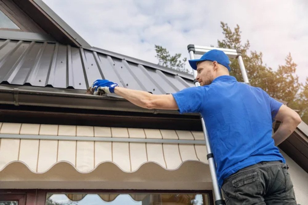 Emergency Gutter Repair in Irmo, SC: What to Do When Your Gutters Fail During a Storm